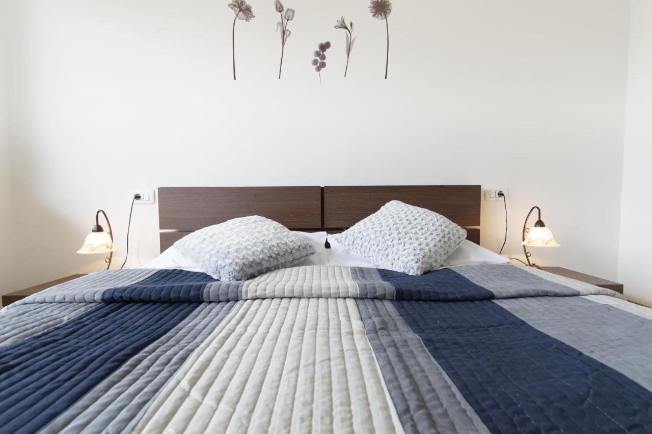 Apartment Patrik By Rent Istria 乌马格 外观 照片