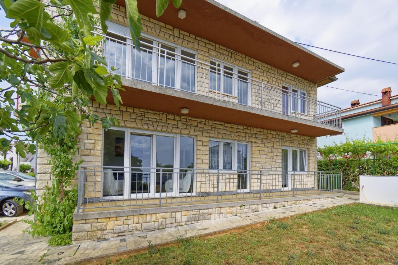 Apartment Patrik By Rent Istria 乌马格 外观 照片